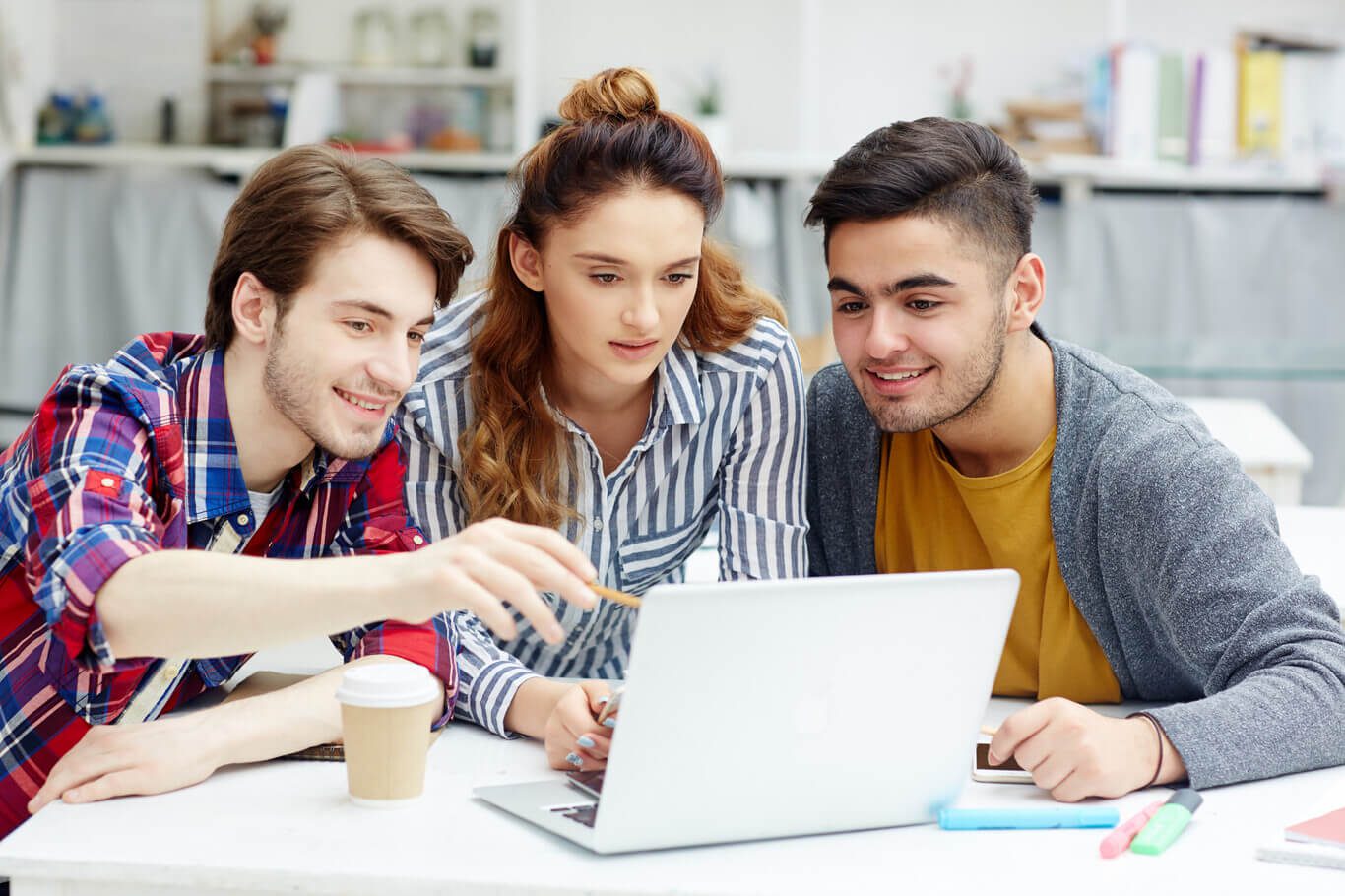 Students Embracing Online Learning